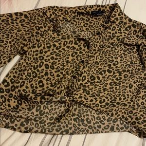 Cheetah knotted shirt